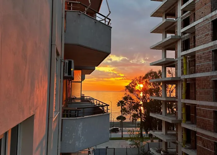 Seaview Escape Apartment